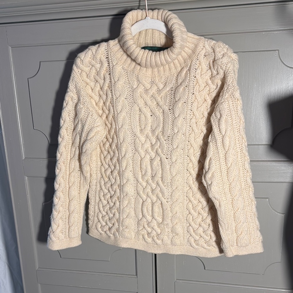 Vintage 1980’s McKenna’s size S pure english wool knit sweater EUC